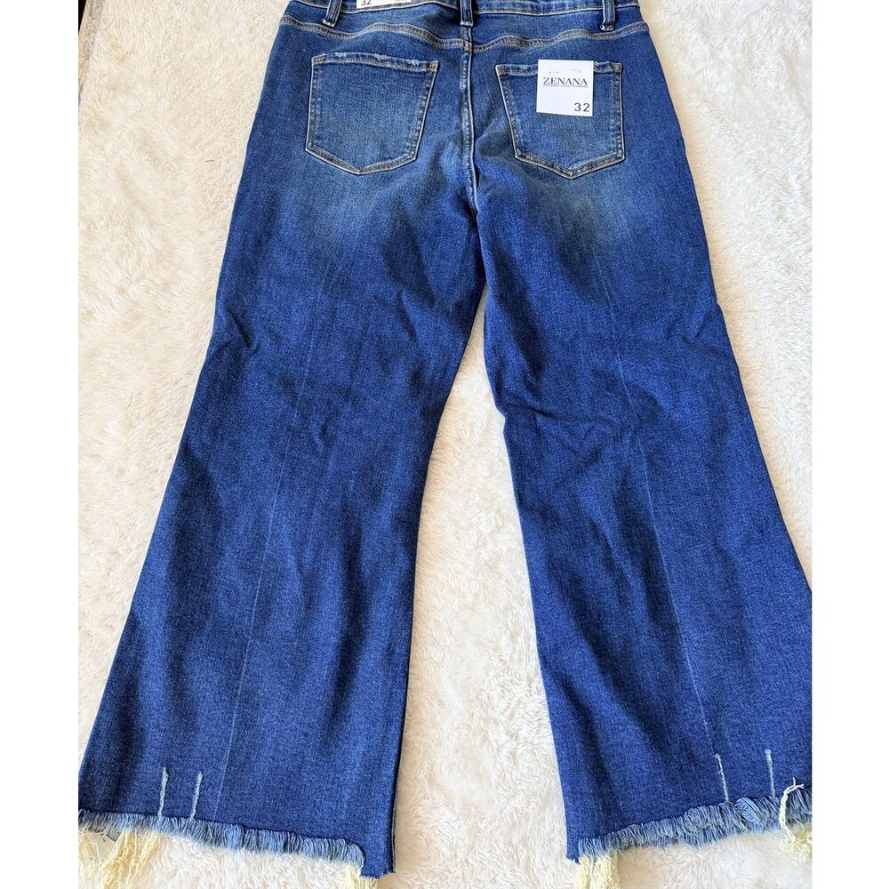 Zenana Brooklyn Distressed Crop Jeans Size 32 NWT Raw Hem Stretch - Picture 3 of 8